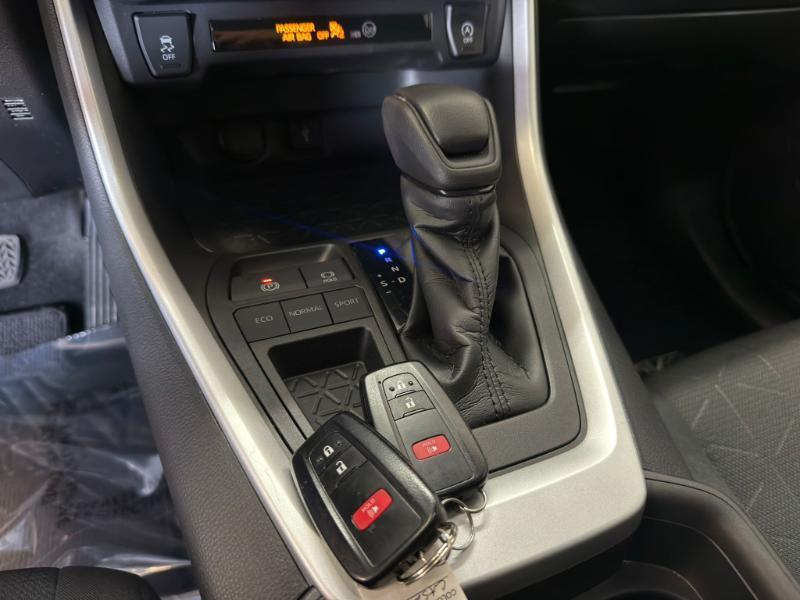 Toyota RAV4 XLE 2021