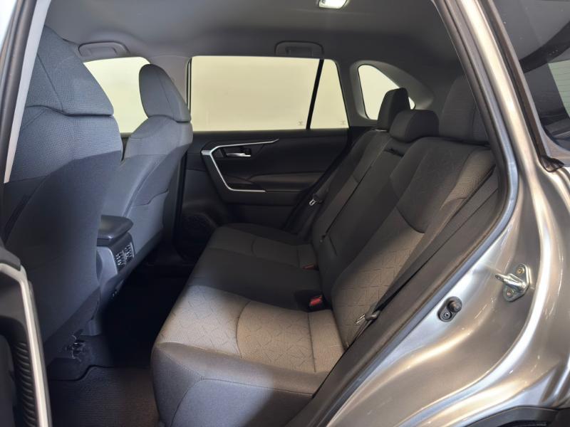 Toyota RAV4 XLE 2021