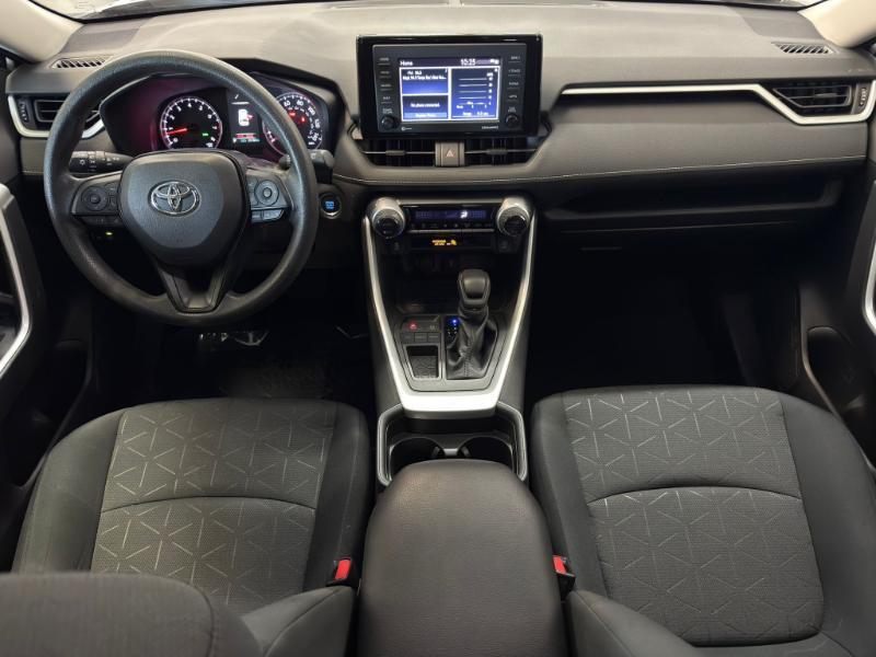 Toyota RAV4 XLE 2021
