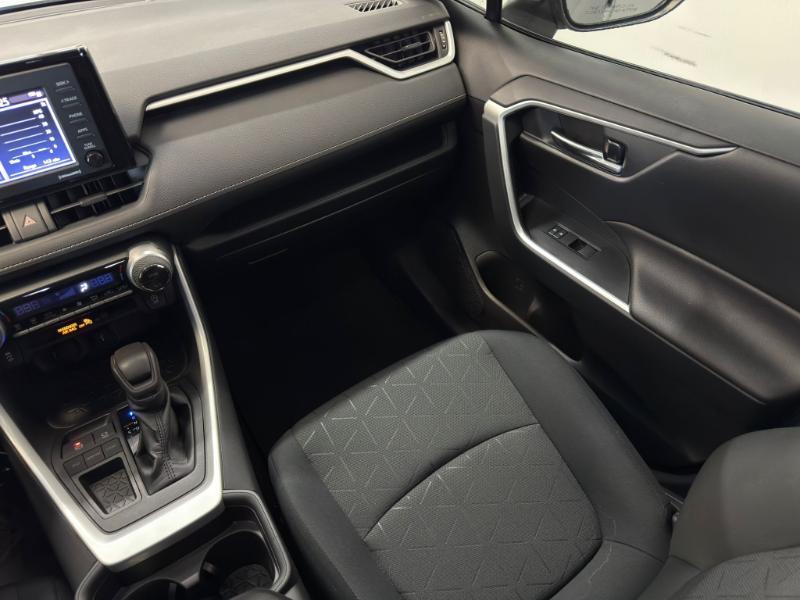 Toyota RAV4 XLE 2021