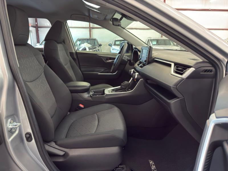 Toyota RAV4 XLE 2021