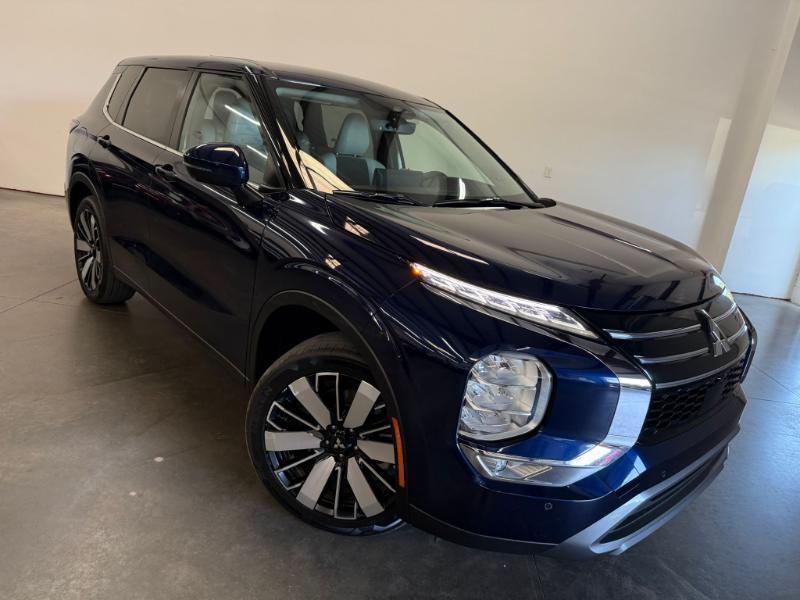 Mitsubishi Outlander SE 2WD 2025