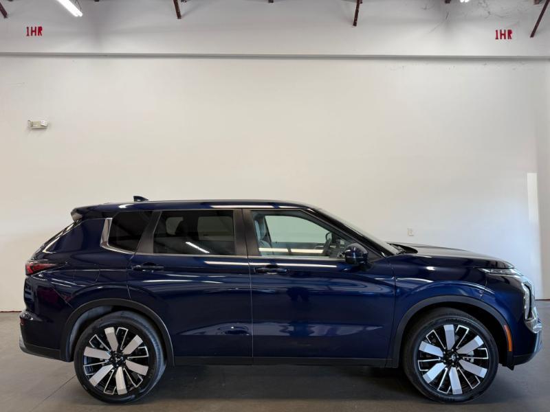 Mitsubishi Outlander SE 2WD 2025