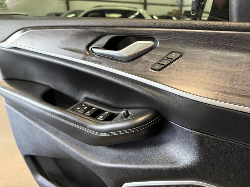 Jeep Grand Cherokee L Limited 2WD 2023