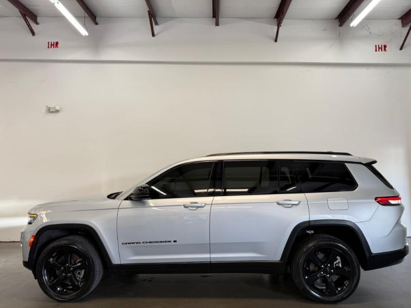 Jeep Grand Cherokee L Limited 2WD 2023