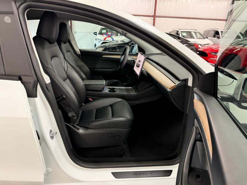 Tesla Model Y  2023
