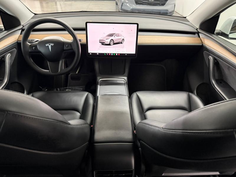 Tesla Model Y  2023