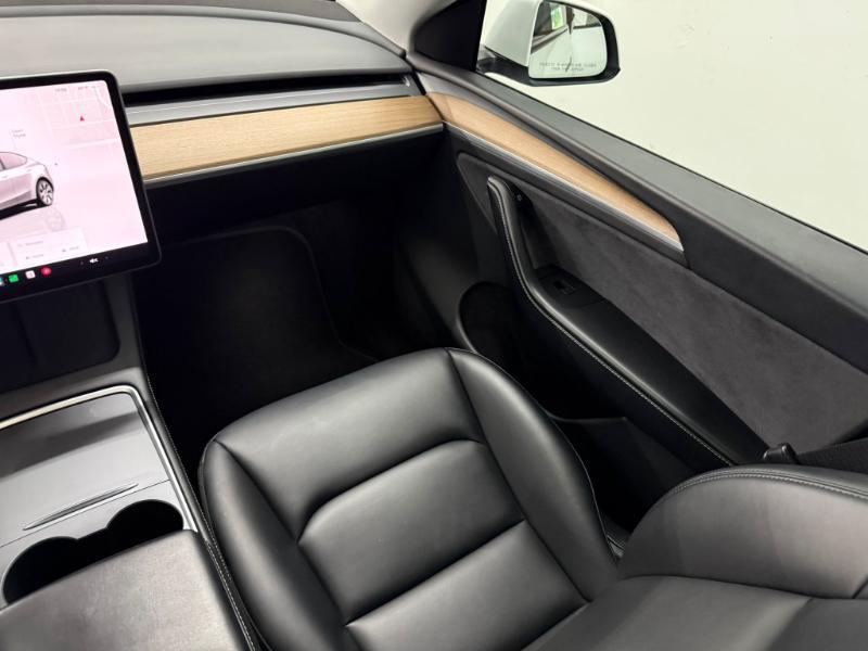 Tesla Model Y  2023