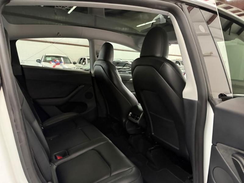 Tesla Model Y  2023