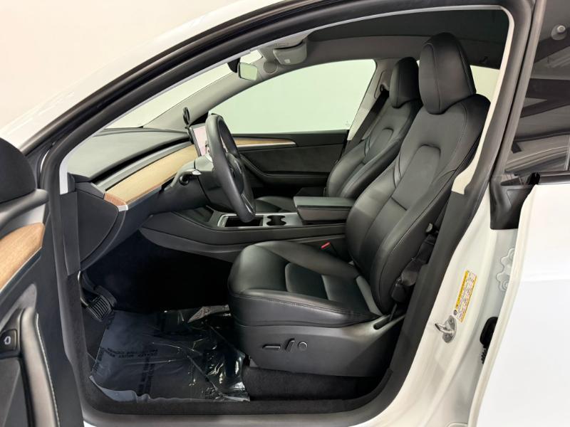 Tesla Model Y  2023