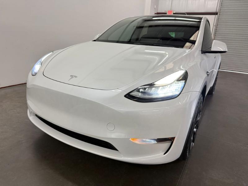 Tesla Model Y  2023