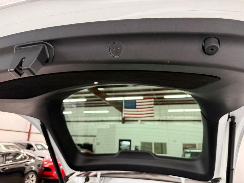 Tesla Model Y  2023