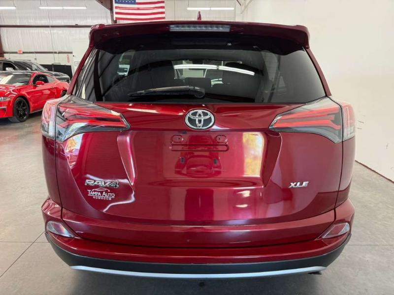 Toyota RAV4 XLE FWD 2018