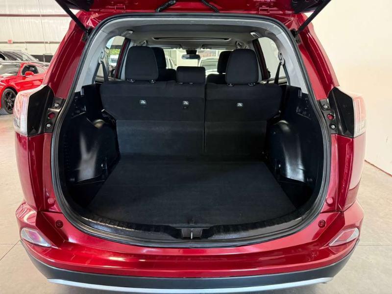 Toyota RAV4 XLE FWD 2018