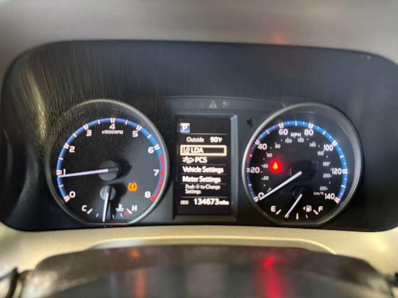 Toyota RAV4 XLE FWD 2018