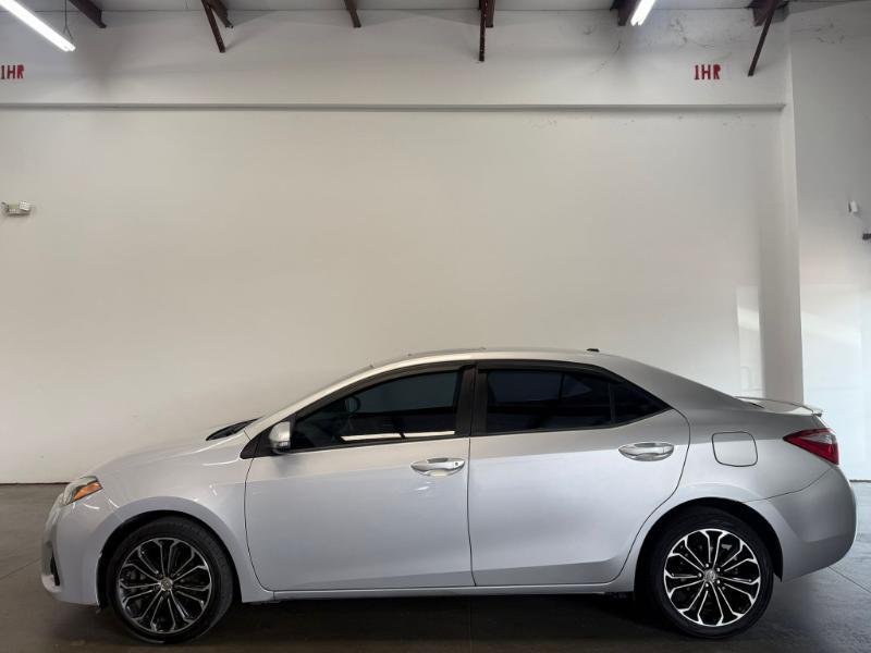 Toyota Corolla  2015