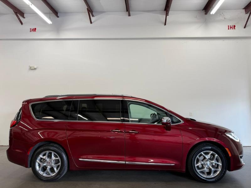 Chrysler Pacifica Limited 2019