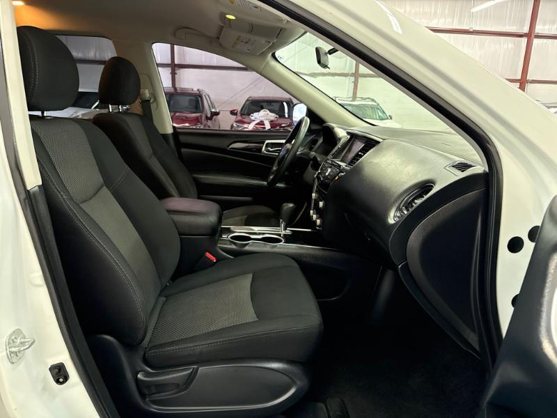 Nissan Pathfinder S 2WD 2019