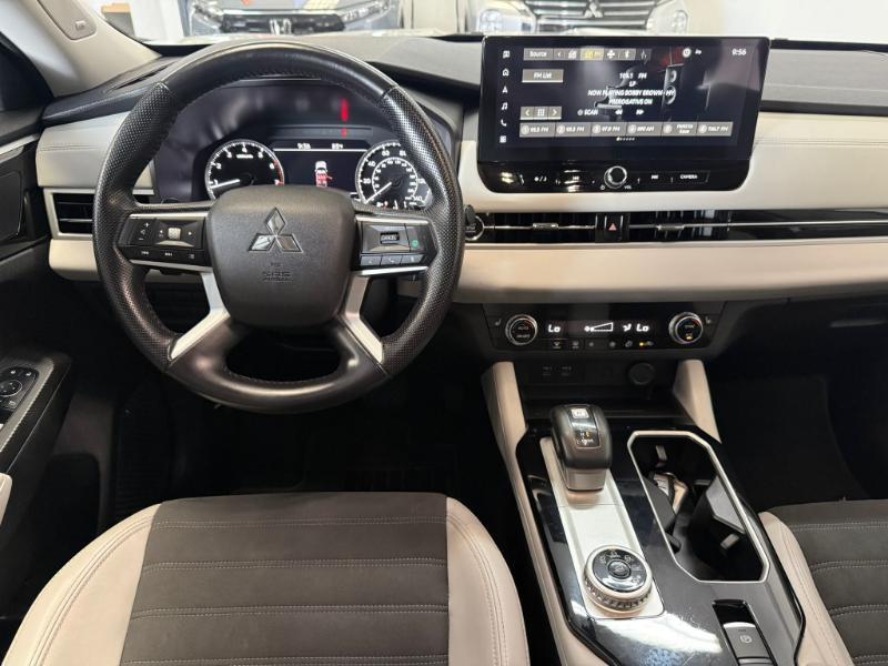 Mitsubishi Outlander SE 2WD 2025