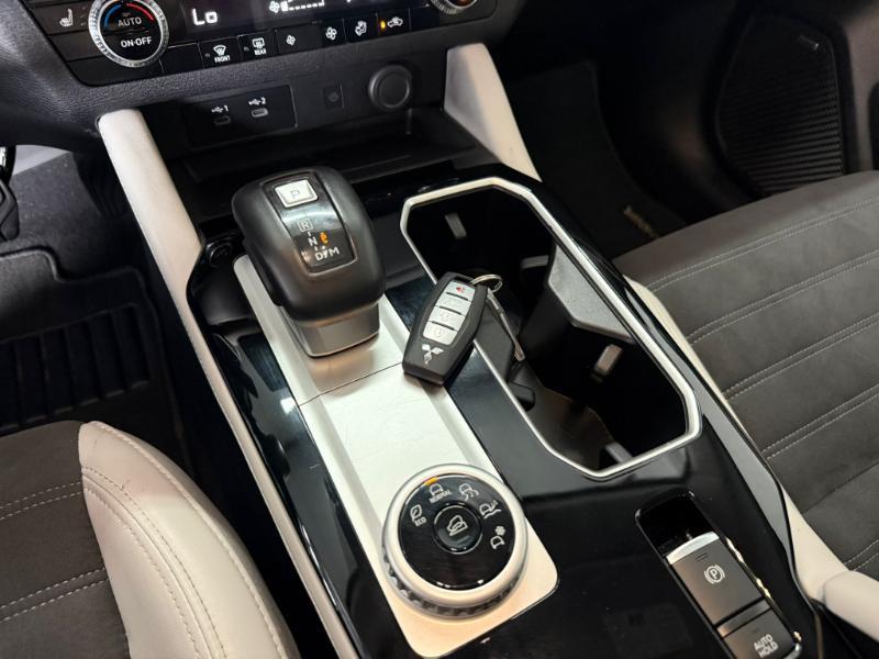 Mitsubishi Outlander SE 2WD 2025