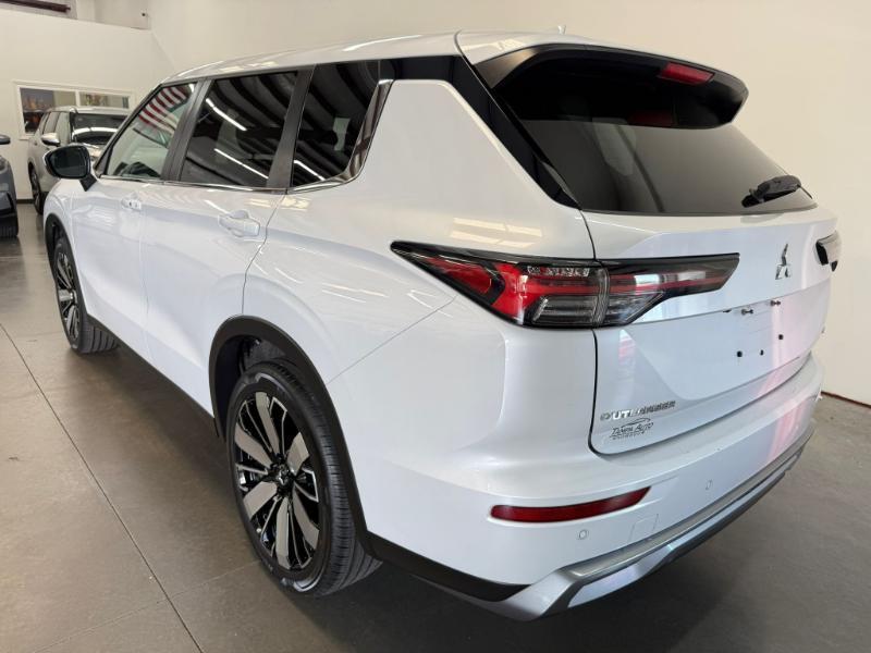 Mitsubishi Outlander SE 2WD 2025