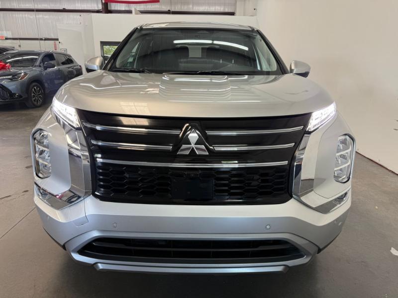 Mitsubishi Outlander SE 2WD 2025