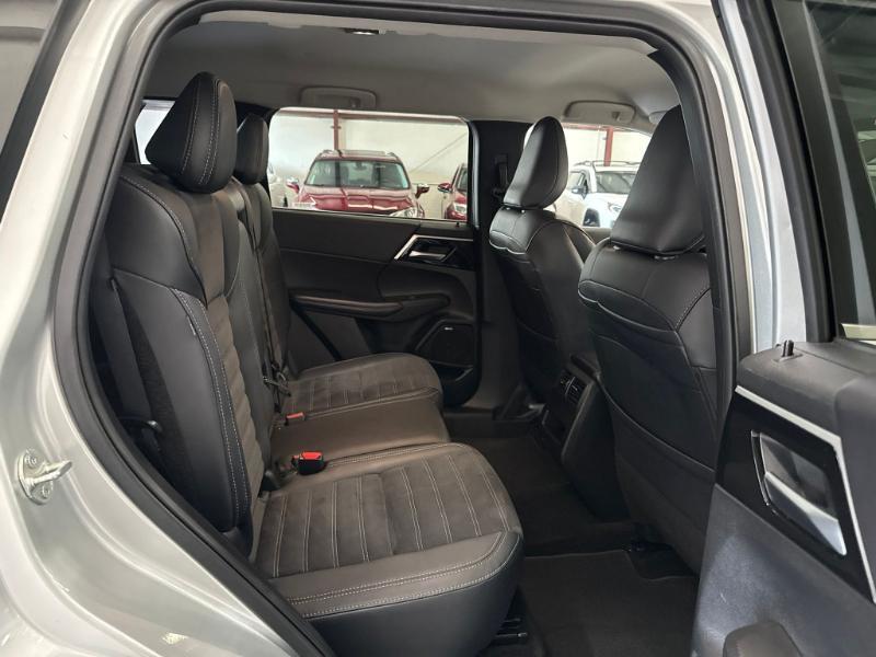 Mitsubishi Outlander SE 2WD 2025