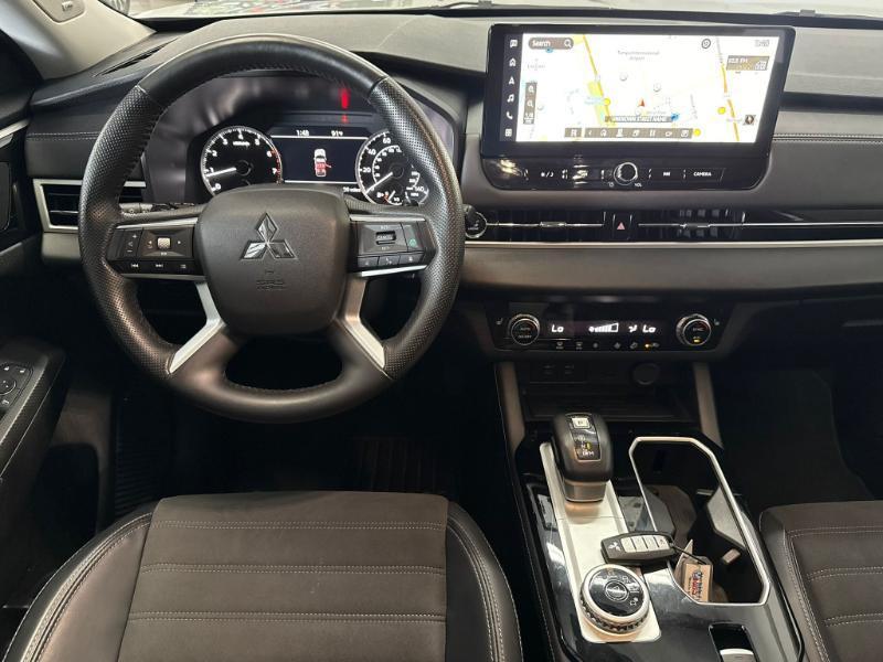 Mitsubishi Outlander SE 2WD 2025