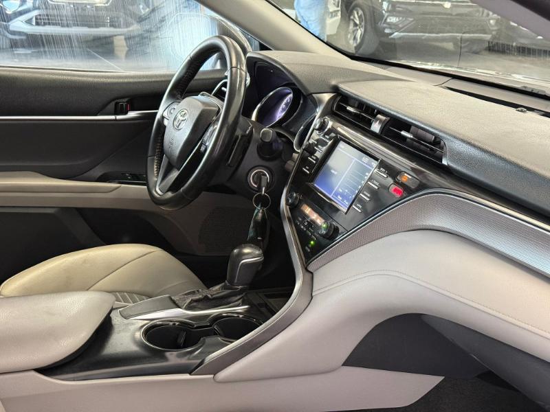 Toyota Camry XLE 2019