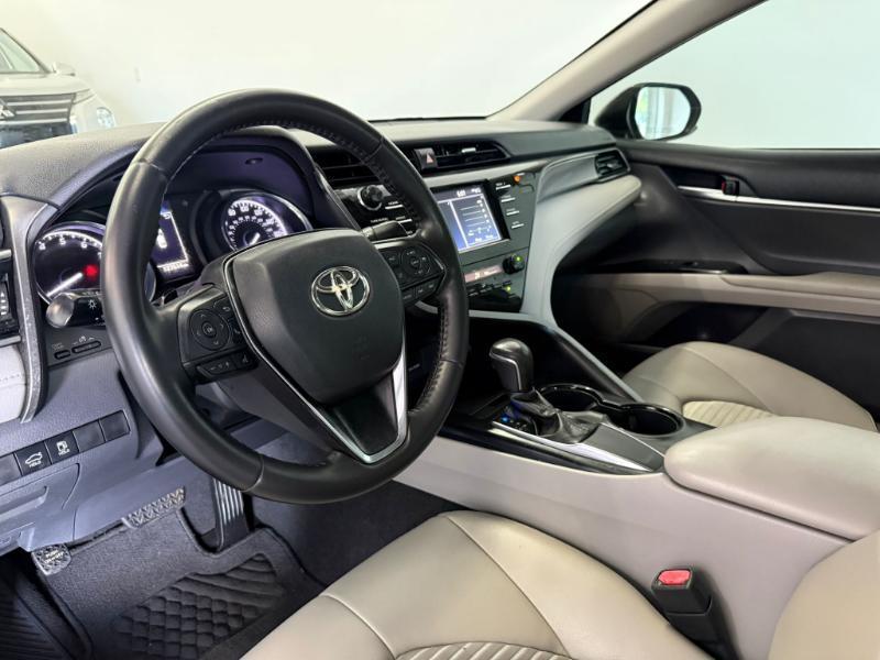 Toyota Camry XLE 2019