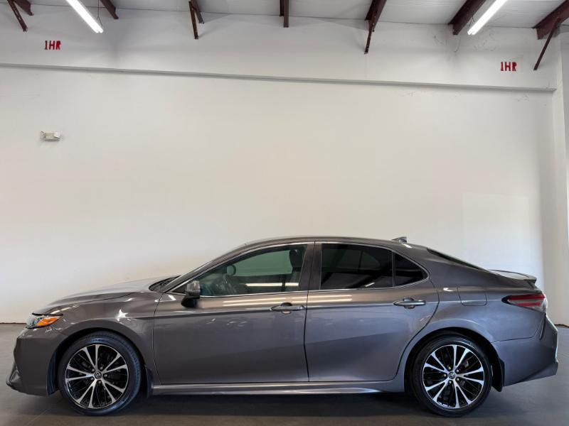 Toyota Camry XLE 2019