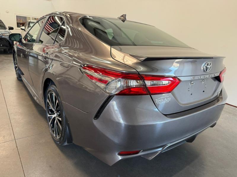 Toyota Camry XLE 2019