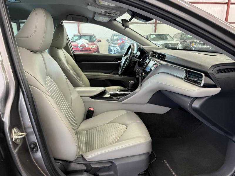Toyota Camry XLE 2019