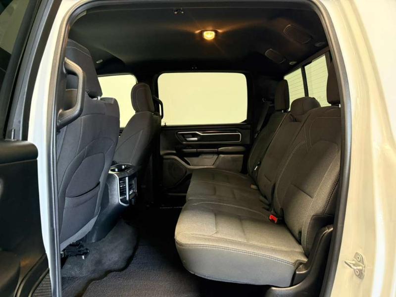 RAM 1500 Big Horn Crew Cab SWB 4WD 2021