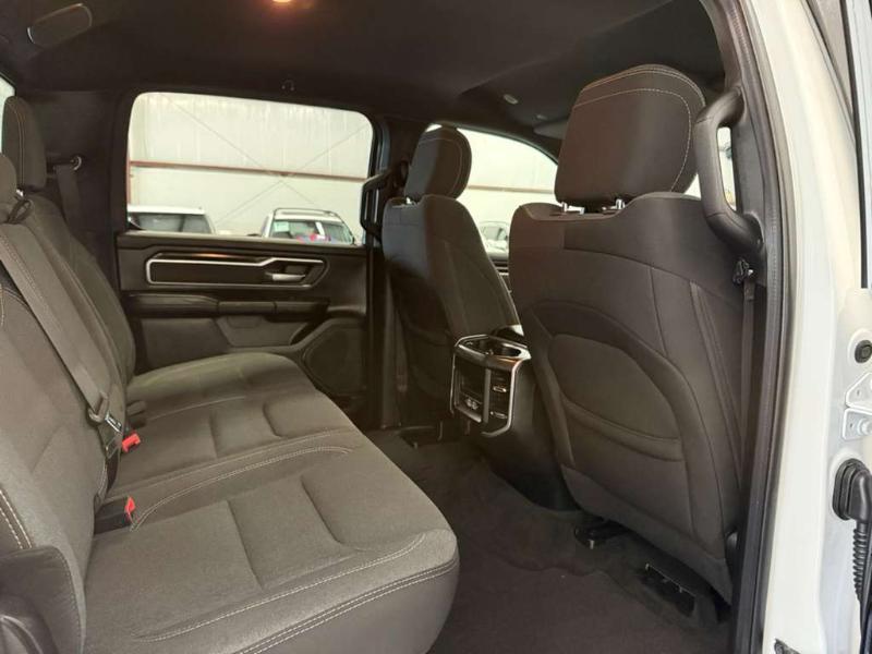 RAM 1500 Big Horn Crew Cab SWB 4WD 2021