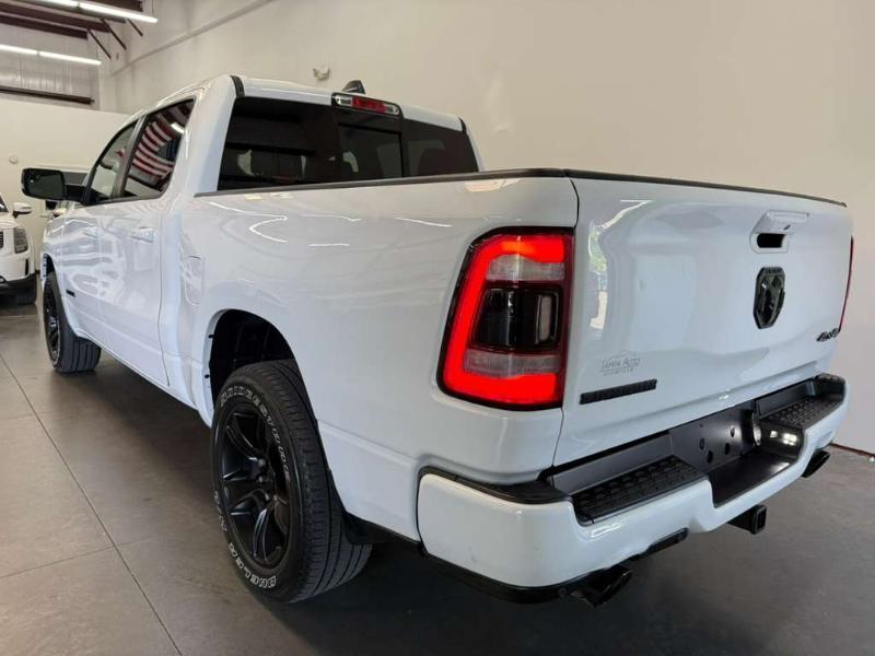 RAM 1500 Big Horn Crew Cab SWB 4WD 2021