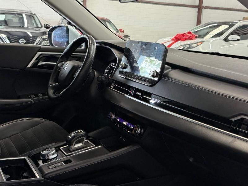 Mitsubishi Outlander SE 2024