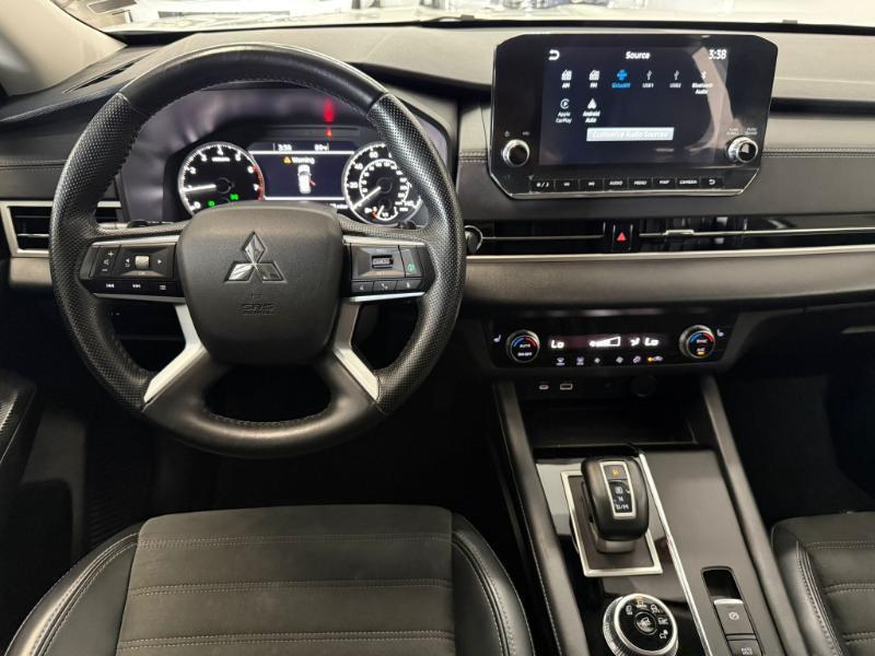 Mitsubishi Outlander SE 2024
