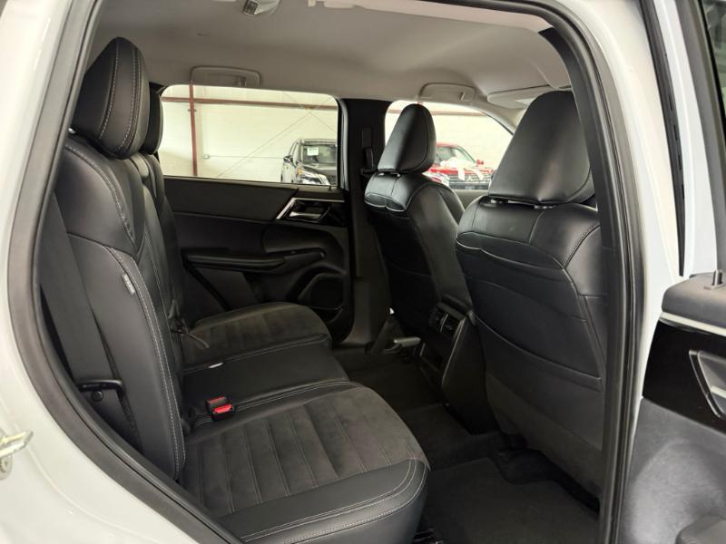 Mitsubishi Outlander SE 2024