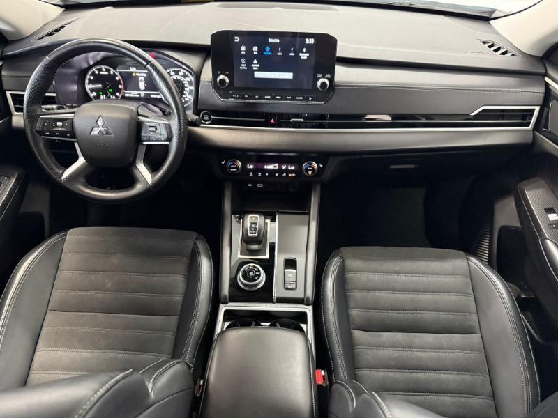 Mitsubishi Outlander SE 2024