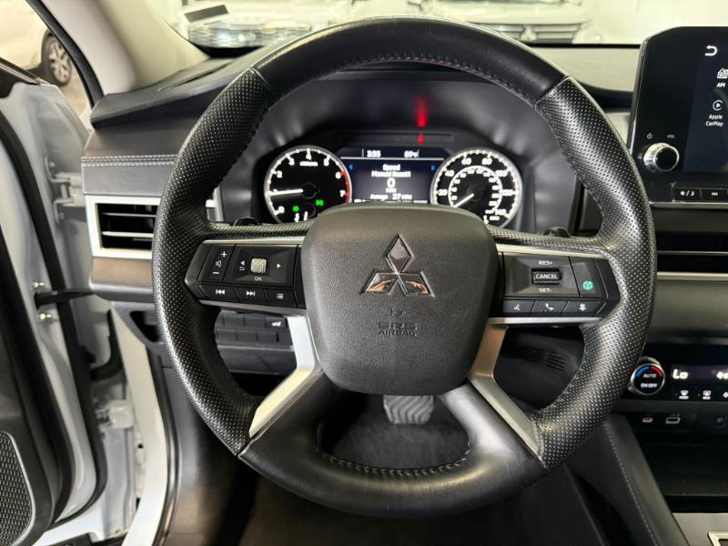 Mitsubishi Outlander SE 2024