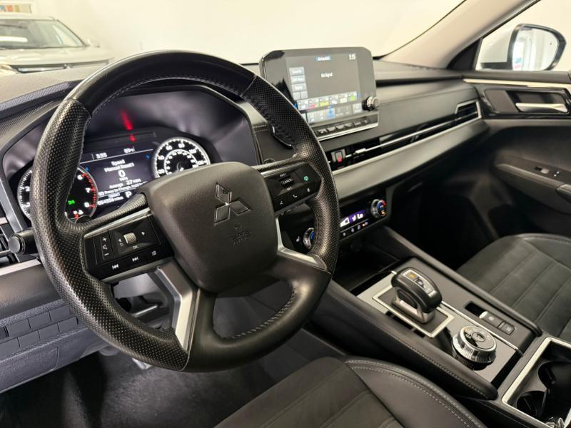 Mitsubishi Outlander SE 2024