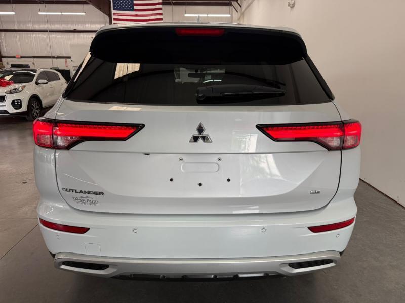 Mitsubishi Outlander SE 2024