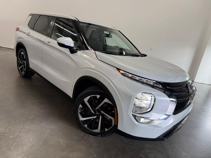 Mitsubishi Outlander SE 2024