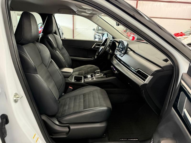 Mitsubishi Outlander SE 2024