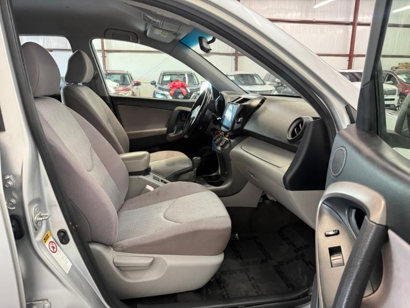 Toyota RAV4 LE 2007