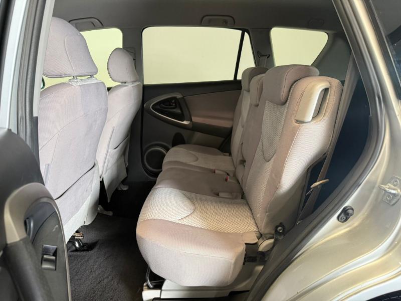 Toyota RAV4 LE 2007