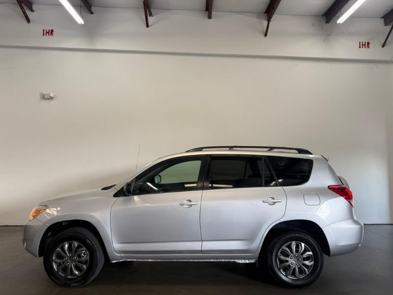 Toyota RAV4 LE 2007