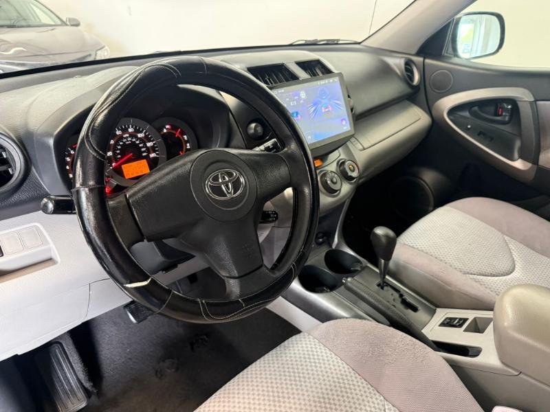 Toyota RAV4 LE 2007