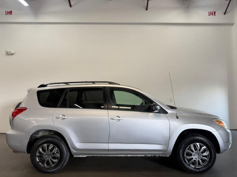 Toyota RAV4 LE 2007